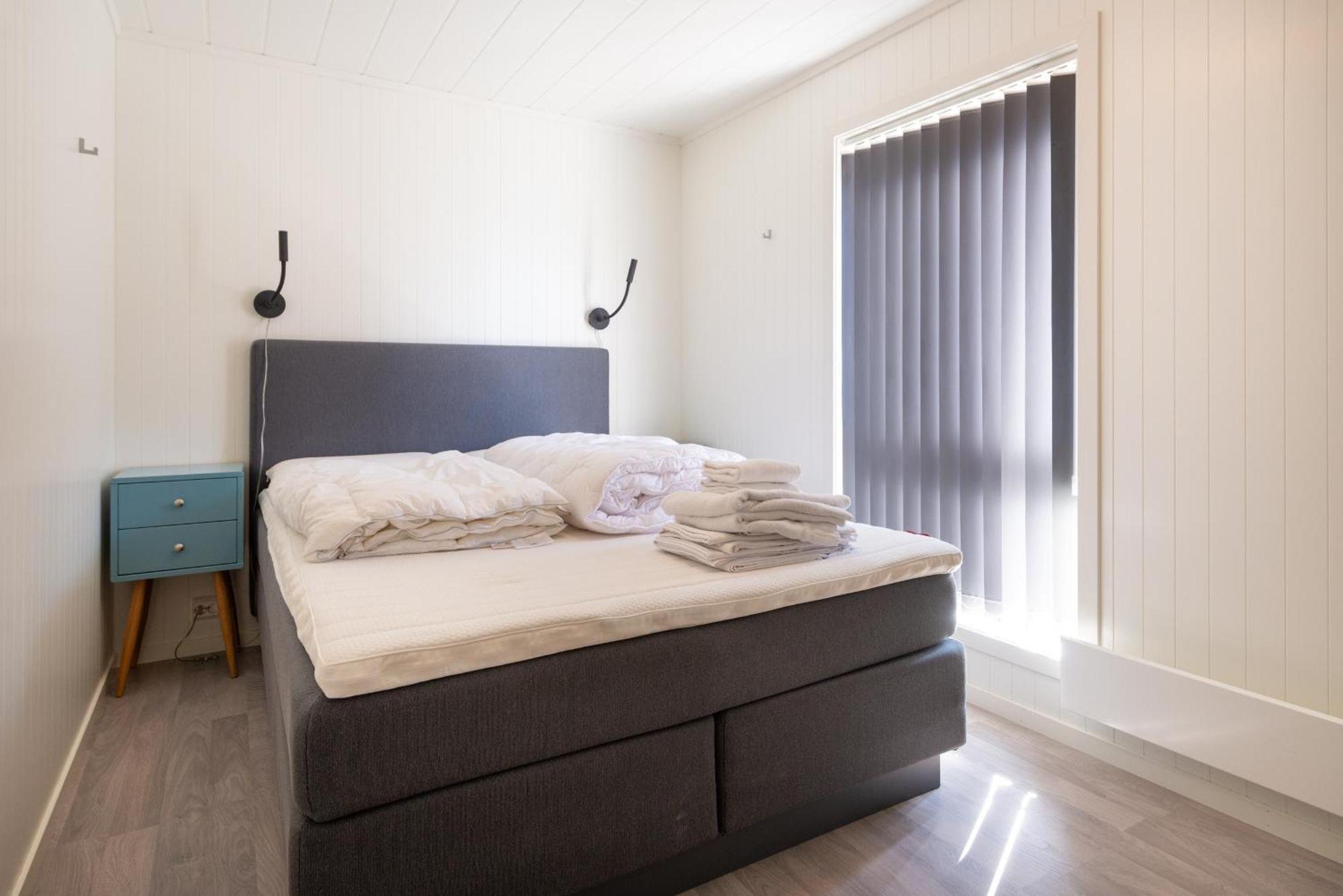 Lofoten Waterfront Luxury Lodge Ballstad Εξωτερικό φωτογραφία