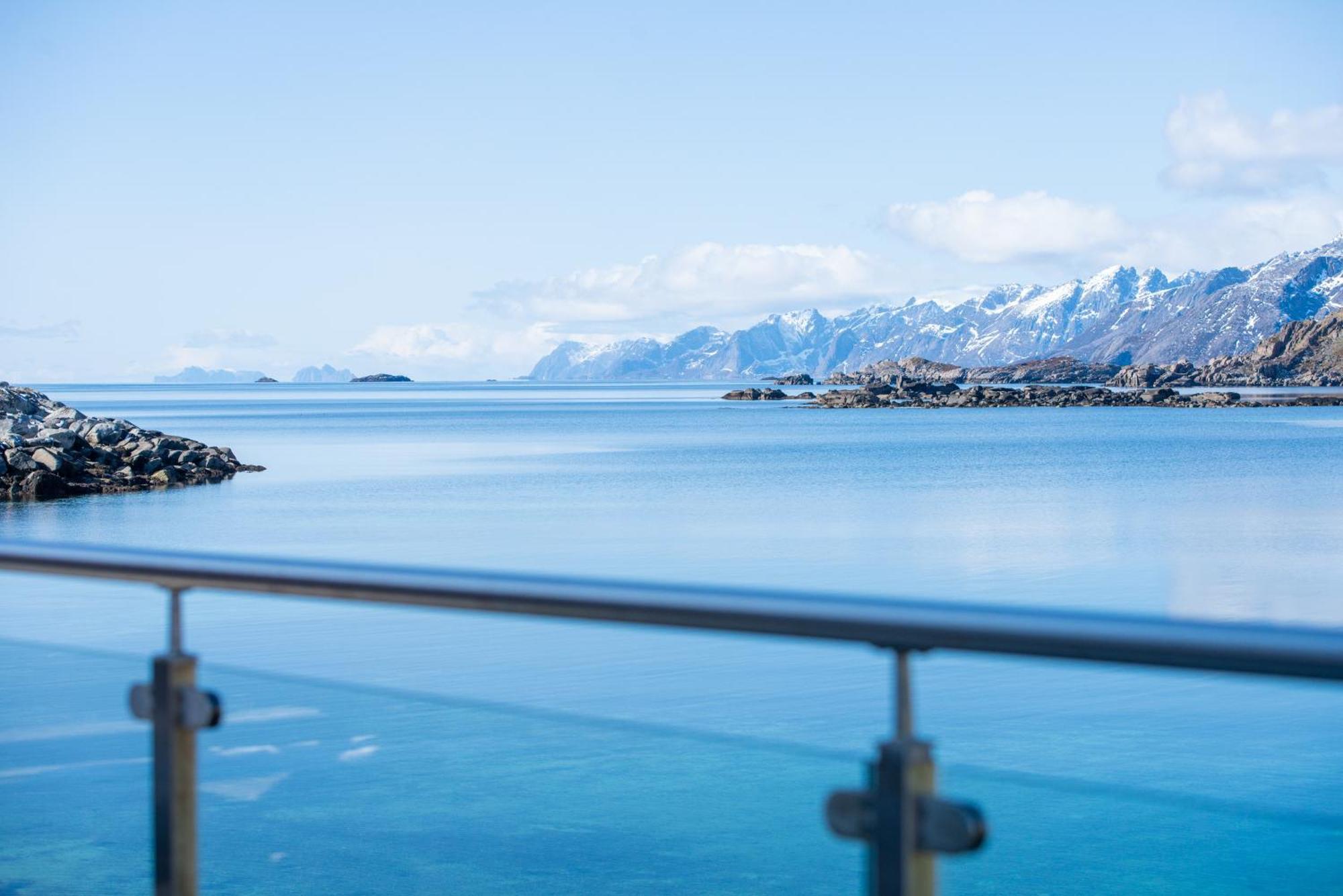 Lofoten Waterfront Luxury Lodge Ballstad Εξωτερικό φωτογραφία