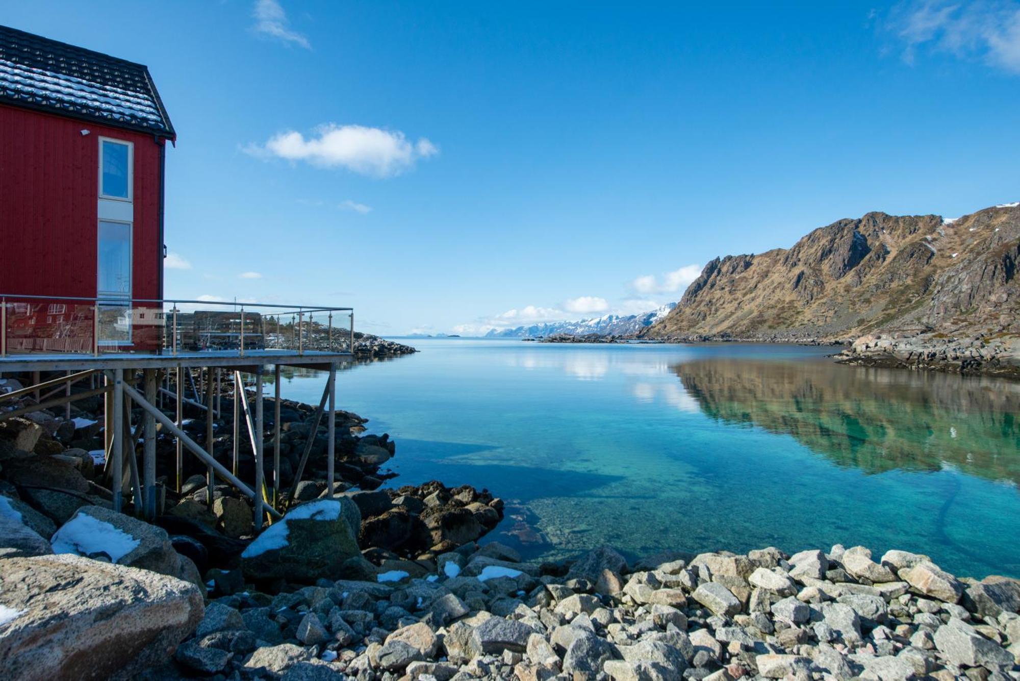 Lofoten Waterfront Luxury Lodge Ballstad Εξωτερικό φωτογραφία