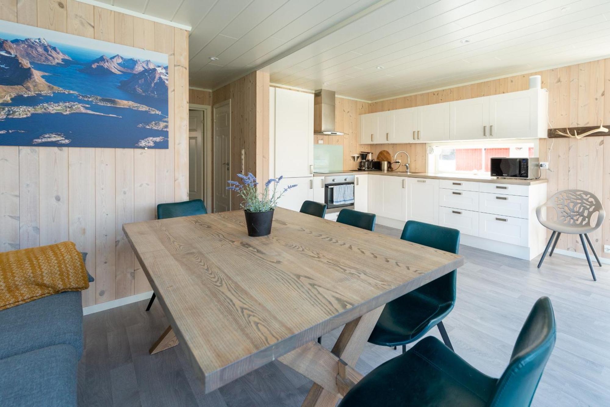 Lofoten Waterfront Luxury Lodge Ballstad Εξωτερικό φωτογραφία